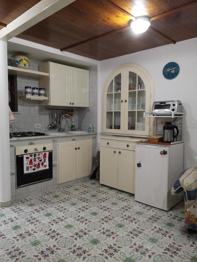 Al Limone Apartman Lipari Kültér fotó