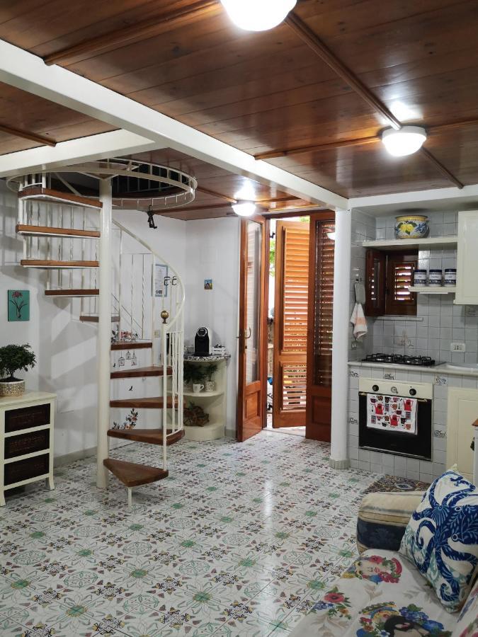 Al Limone Apartman Lipari Kültér fotó